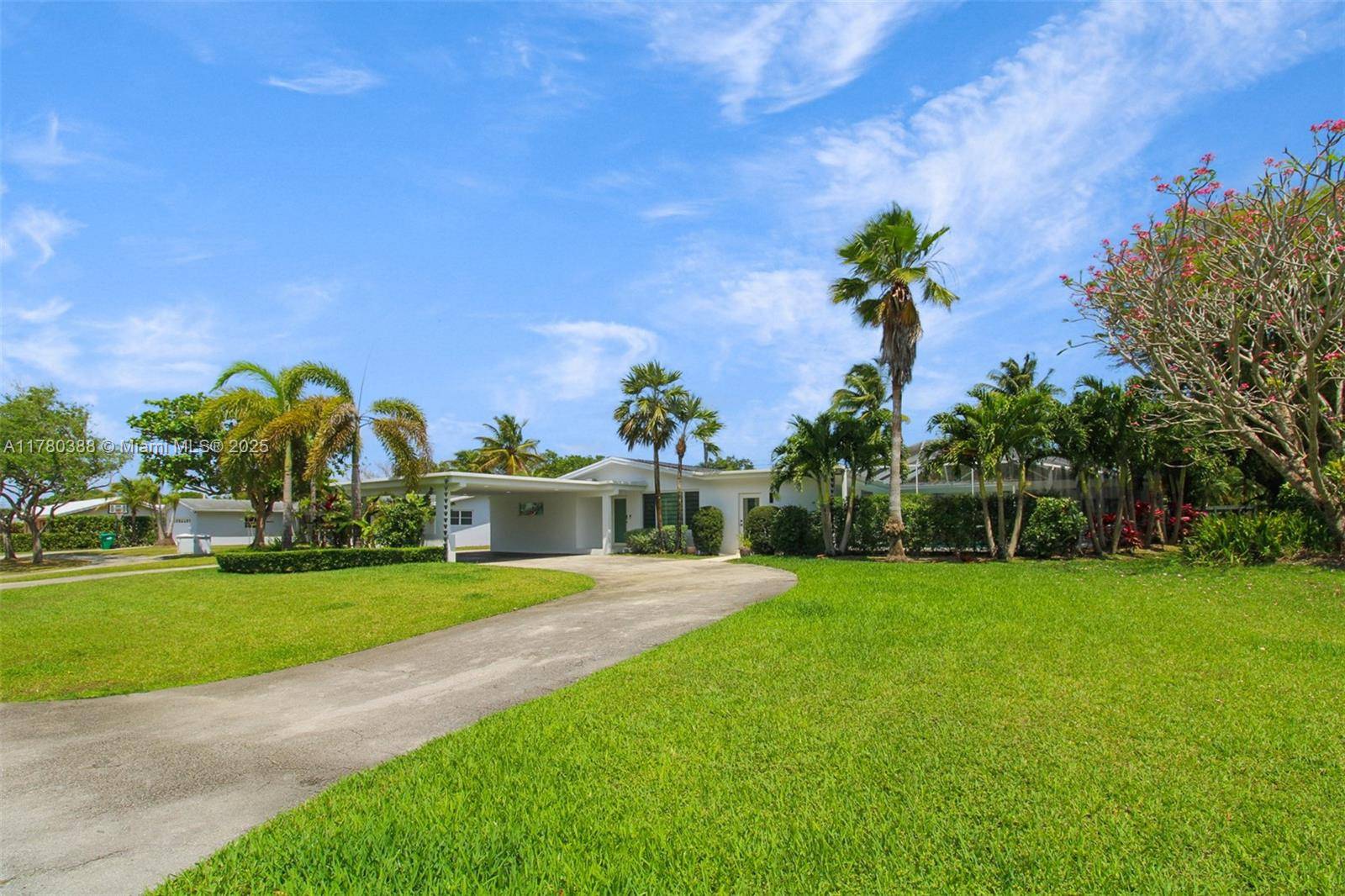 Miami, FL 33176,13715 SW 101st Ave