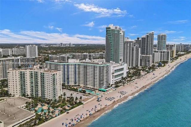 Hollywood, FL 33019,3725 S Ocean Dr #PH03