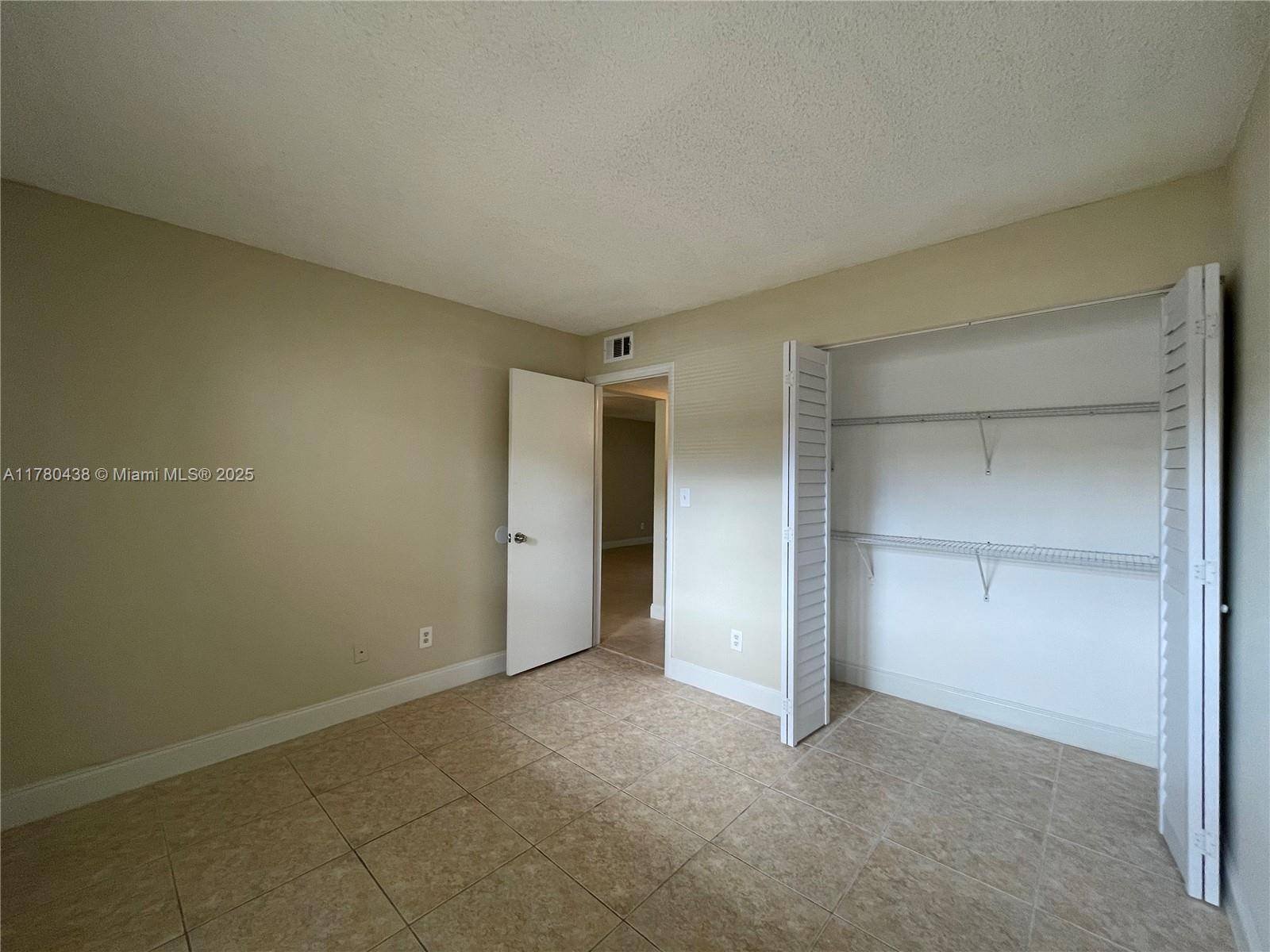 Miramar, FL 33025,3470 Foxcroft Rd #111