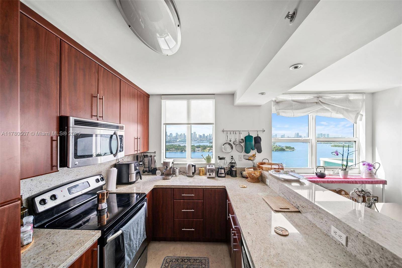 Miami Beach, FL 33139,650 West Ave #2511