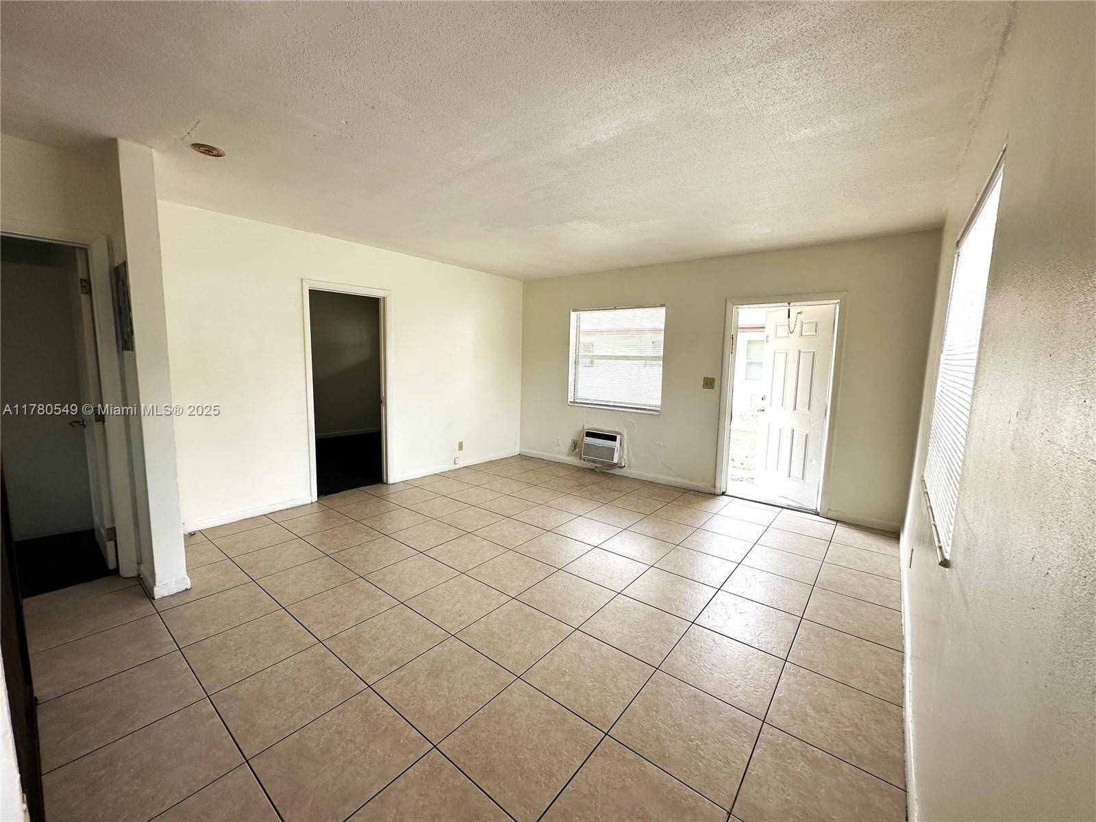 Oakland Park, FL 33309,146 NW 40th Ct #1