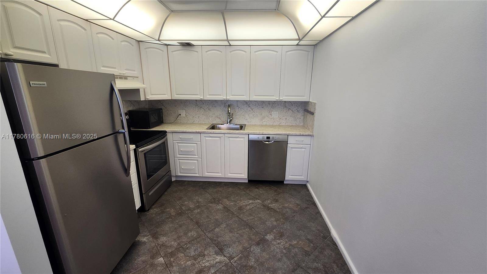 Deerfield Beach, FL 33442,4065 N Lyndhurst  N #4065