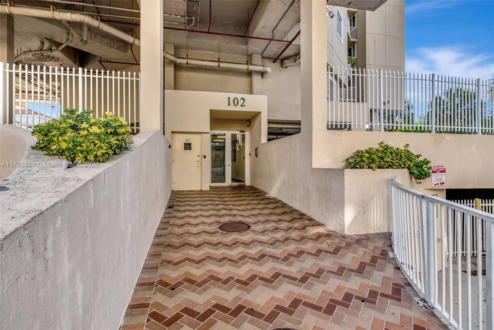 Miami, FL 33130,102 SW 6th Ave #204