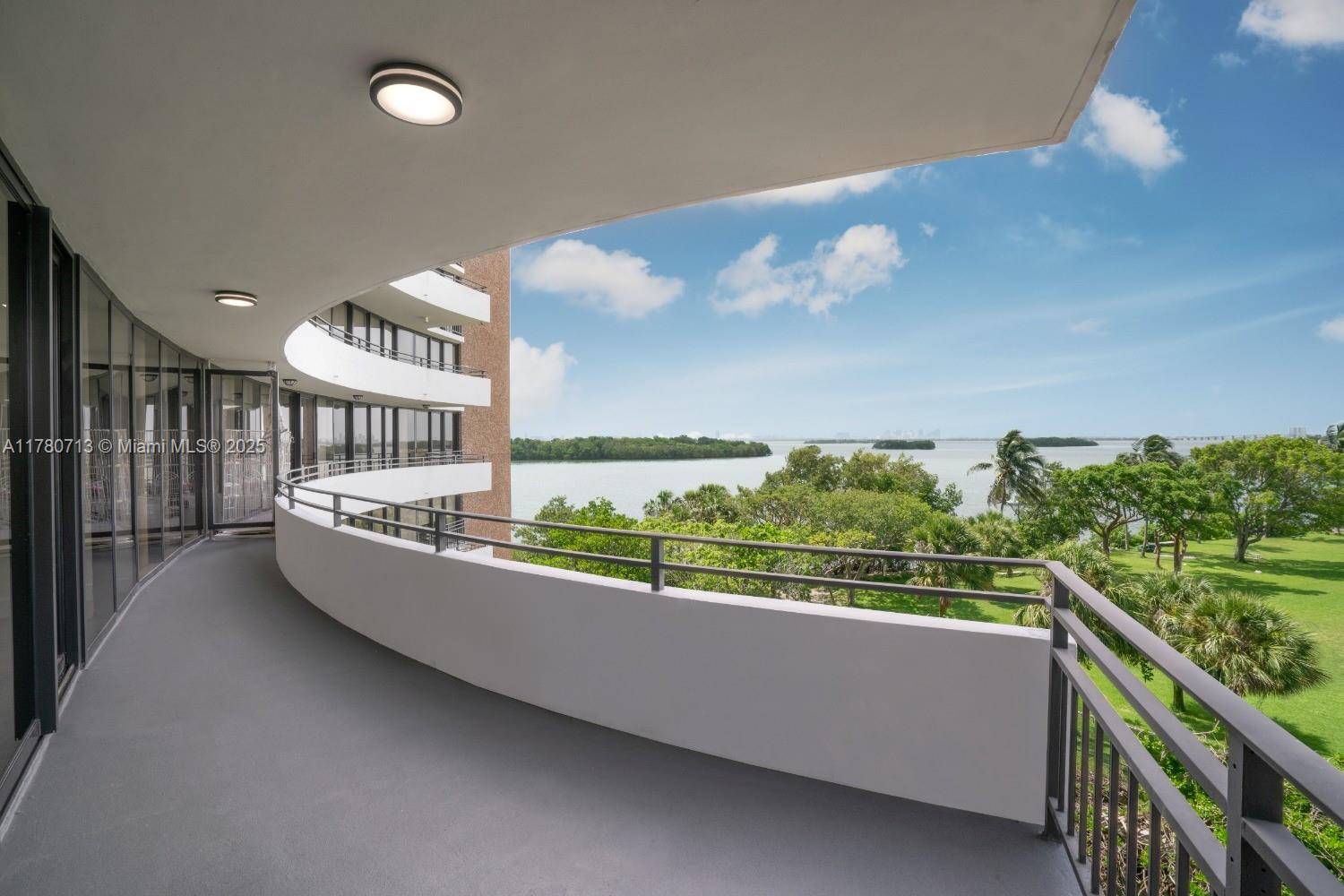 Miami, FL 33138,720 NE 69th St #4W
