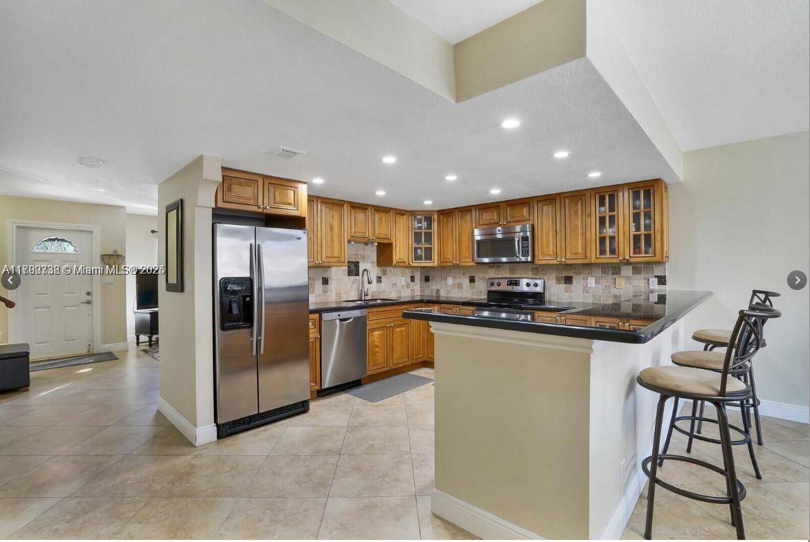 Hallandale Beach, FL 33009,1951 Atlantic Shores Blvd #8