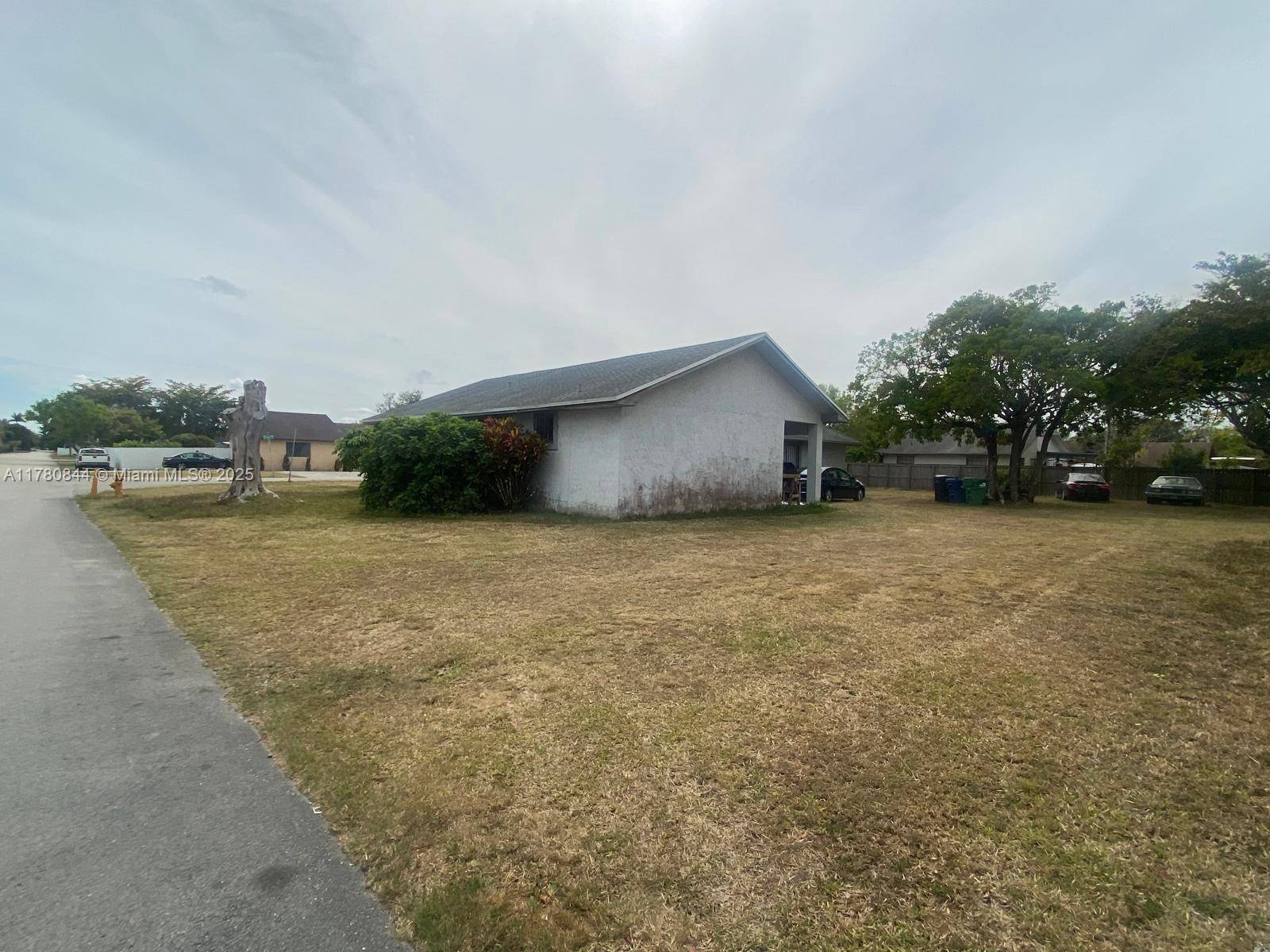 Miami, FL 33177,12901 SW 190th St