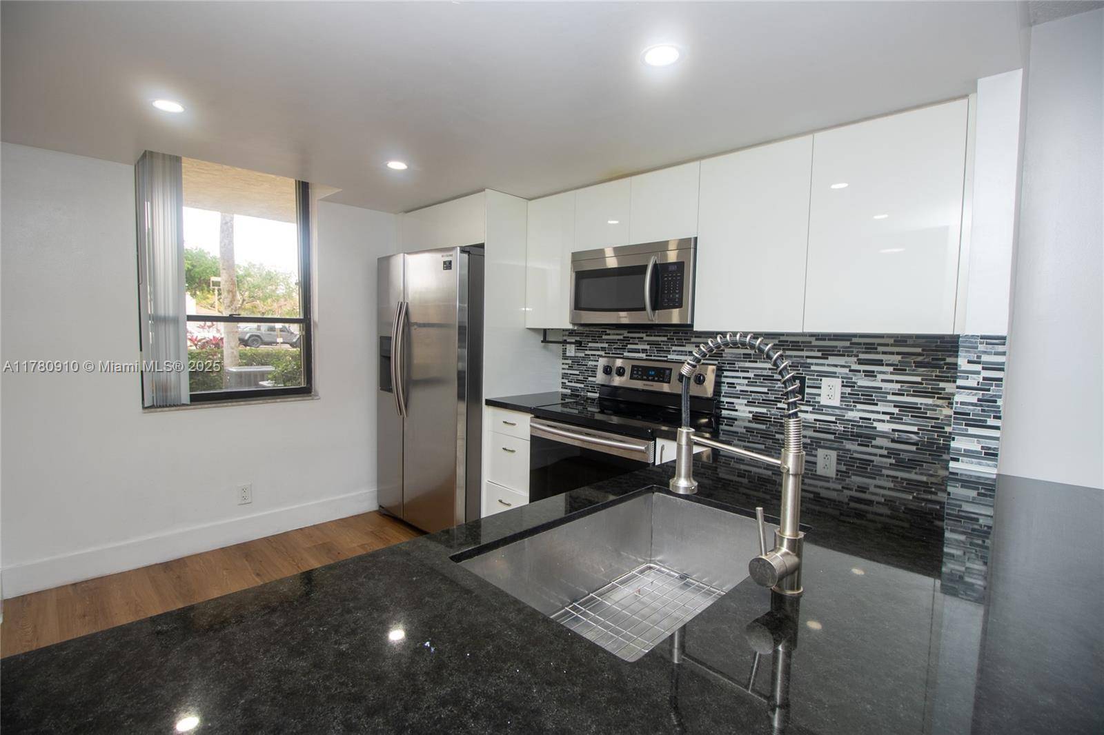 Plantation, FL 33317,7200 NW 1st St #103