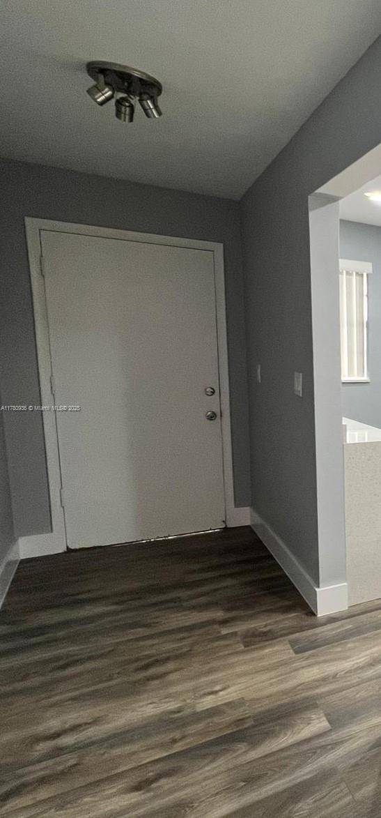 North Miami Beach, FL 33179,1530 NE 191st St #324