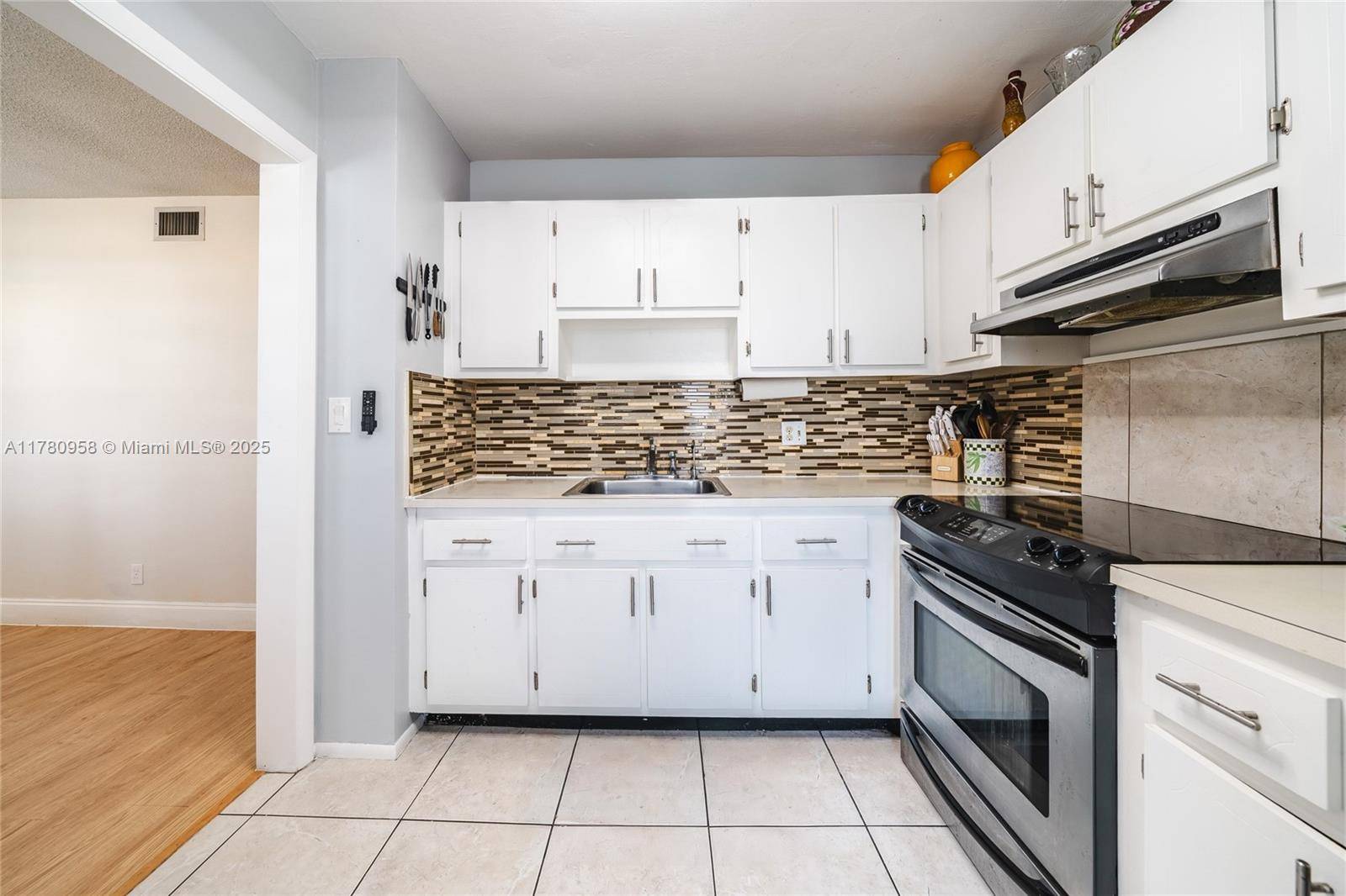 Lauderhill, FL 33313,4310 NW 12th Ct #206
