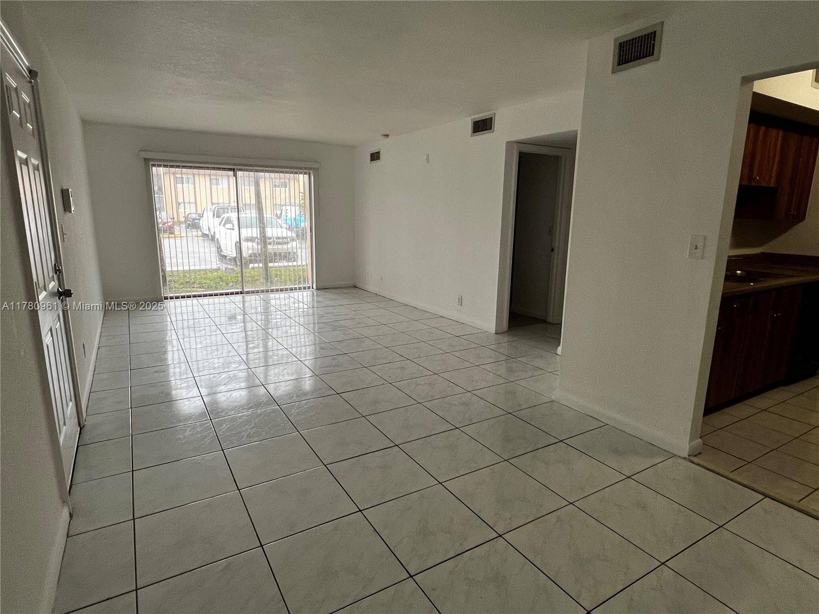 Lauderhill, FL 33313,2844 NW 55th Ave #1B