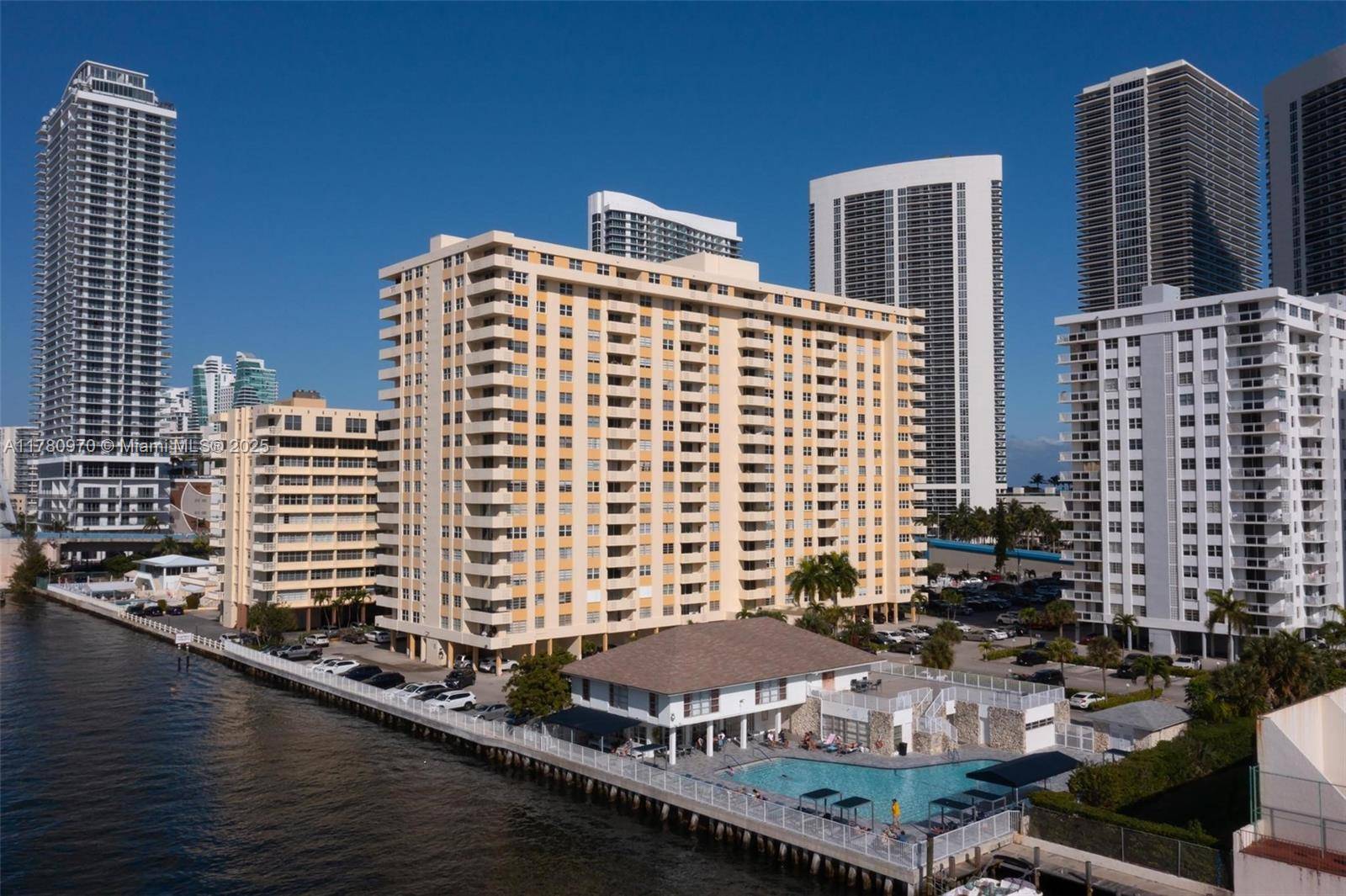 Hallandale Beach, FL 33009,1833 S Ocean Dr #808
