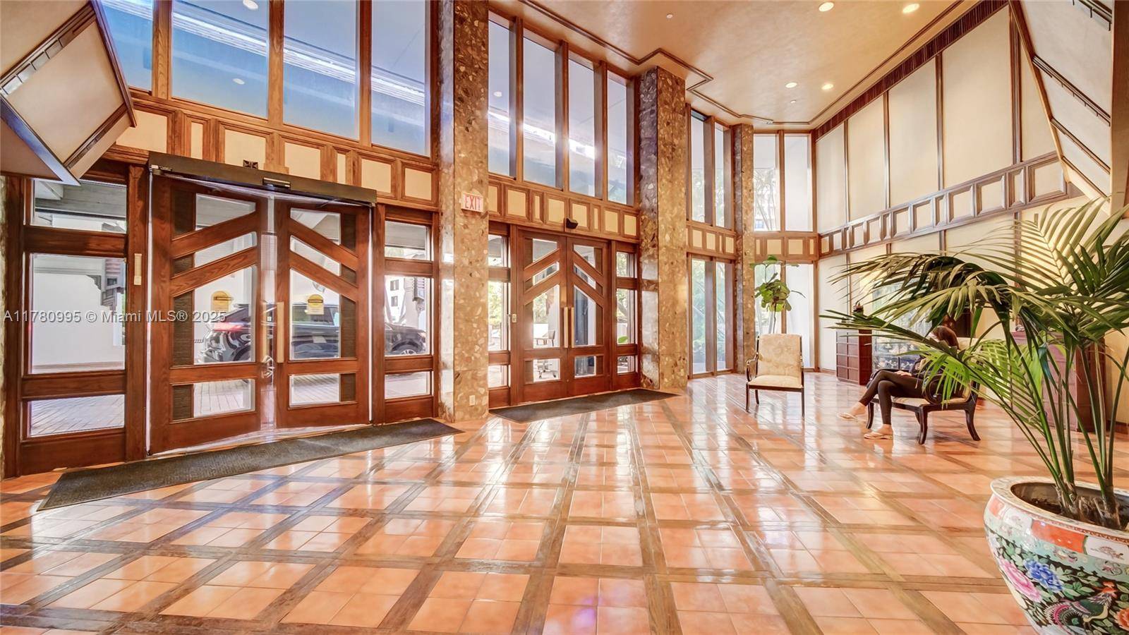 Miami, FL 33131,520 Brickell Key Dr #C-425