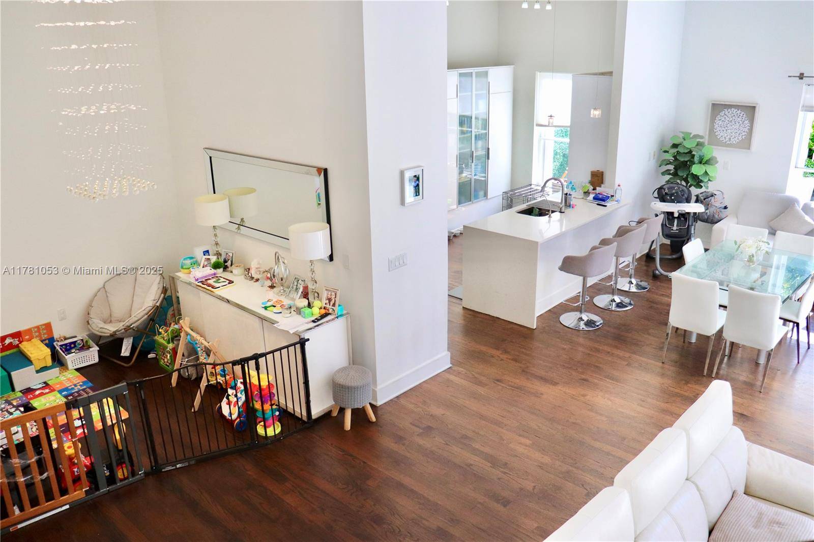 Hollywood, FL 33019,1410 Sweetbay Way