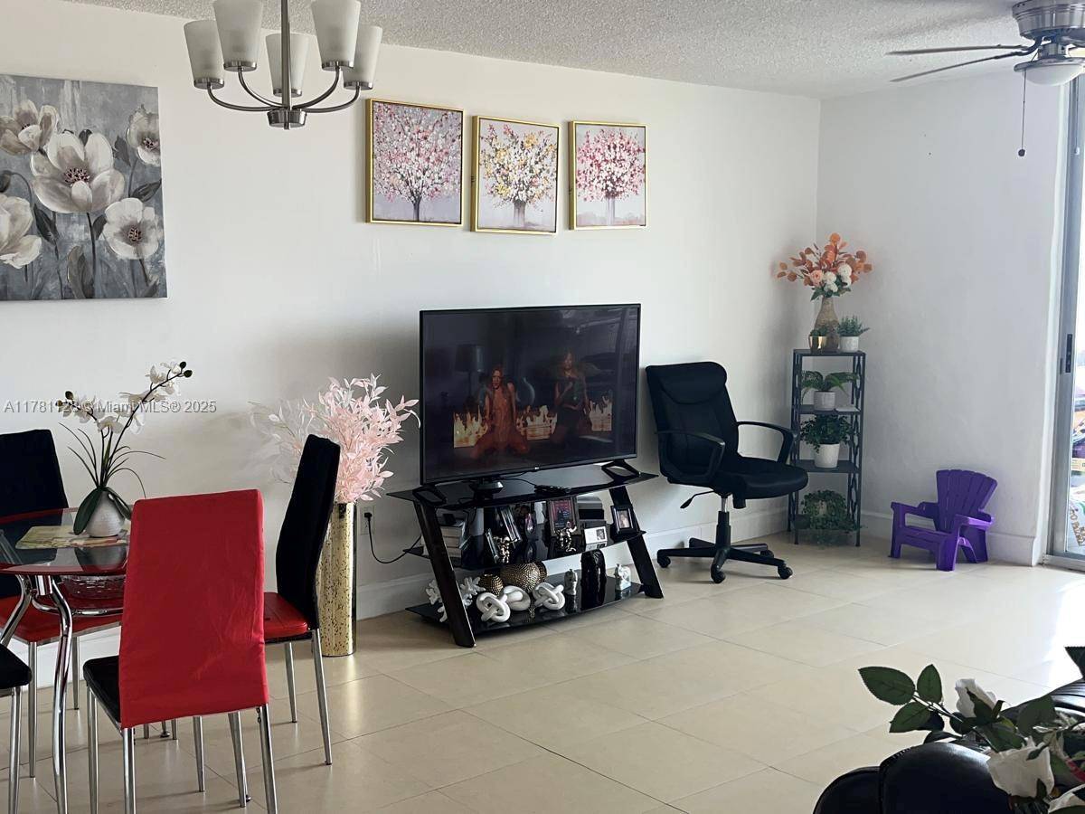Hialeah Gardens, FL 33016,10090 NW 80th Ct #1401