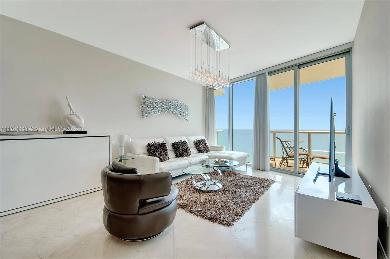 Sunny Isles Beach, FL 33160,17001 Collins Ave #2006