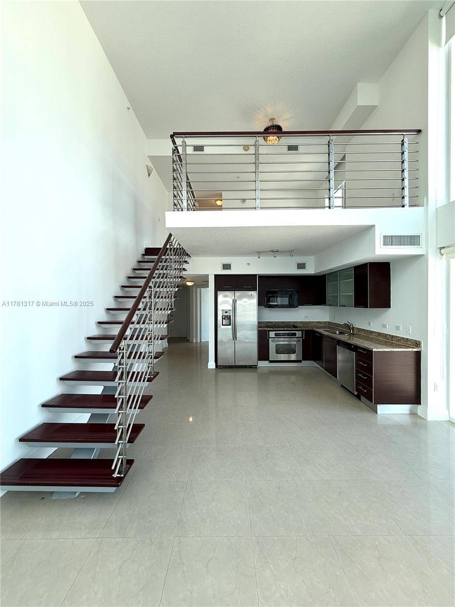 Miami, FL 33131,41 SE 5th St #1617
