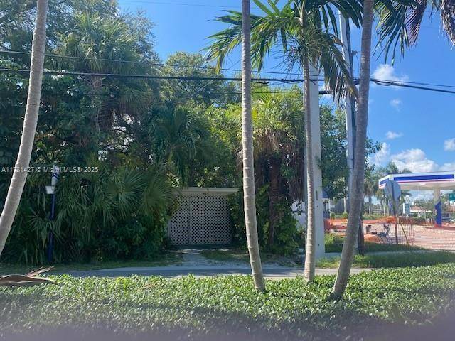 Fort Lauderdale, FL 33316,823 SE 18TH ST