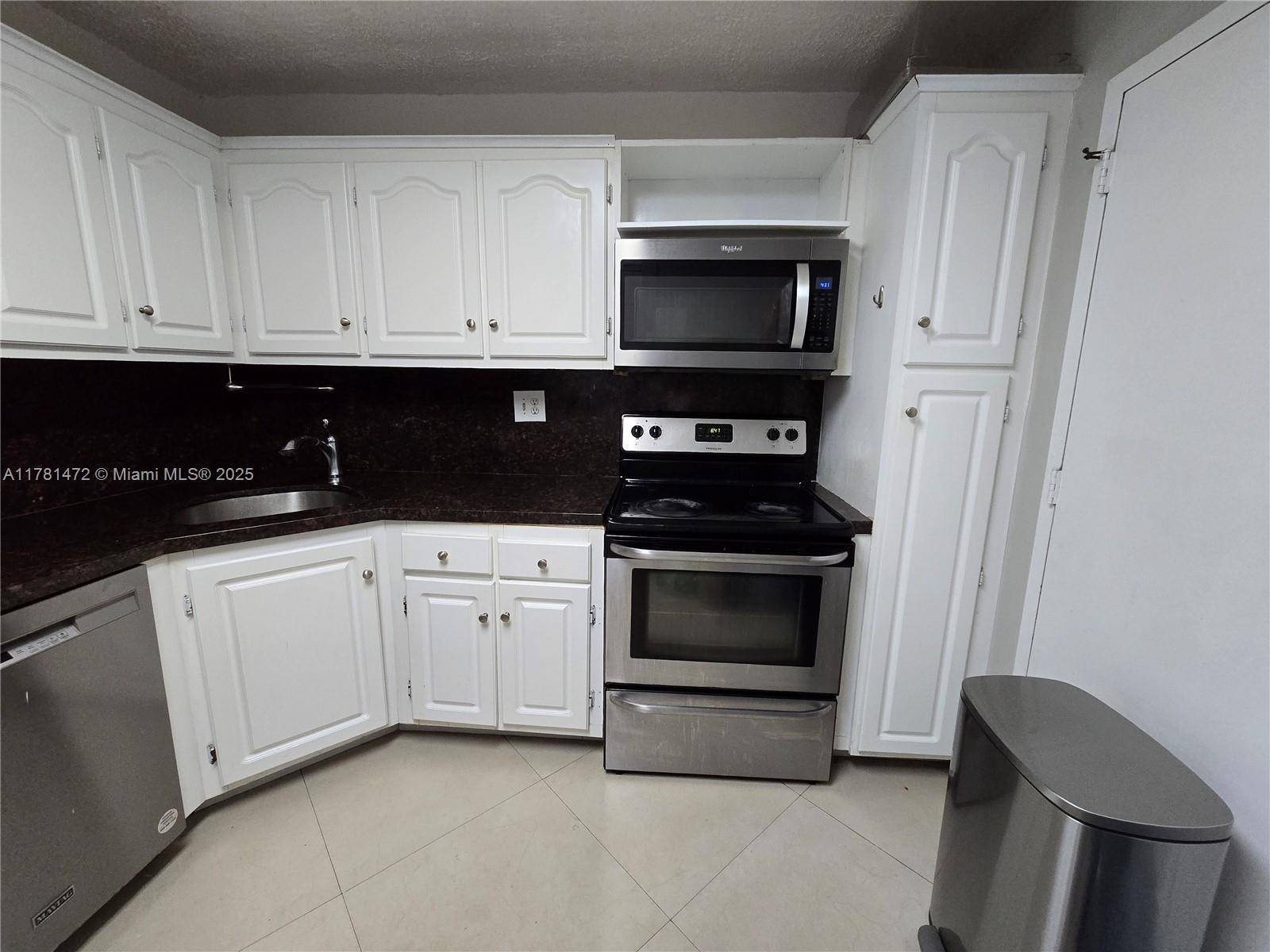 Aventura, FL 33160,2780 NE 183rd St #409