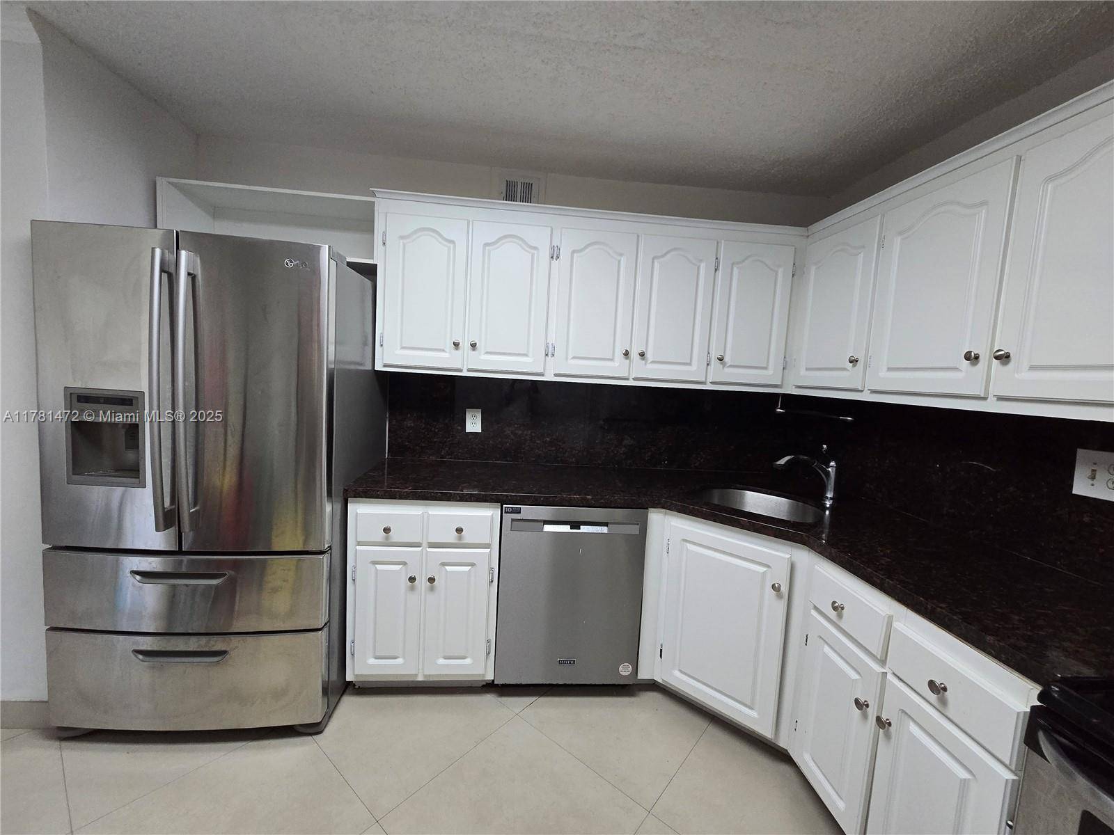 Aventura, FL 33160,2780 NE 183rd St #409