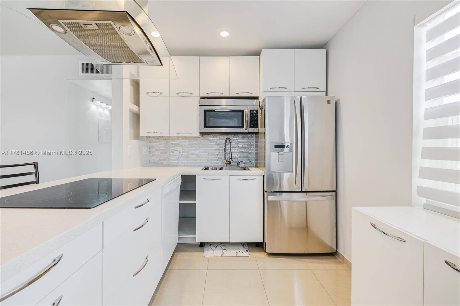 Delray Beach, FL 33484,471 Capri J #471