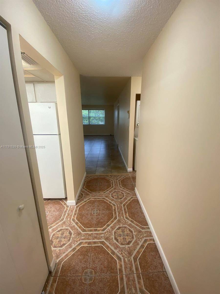 Margate, FL 33063,6890 Royal Palm Blvd #305H
