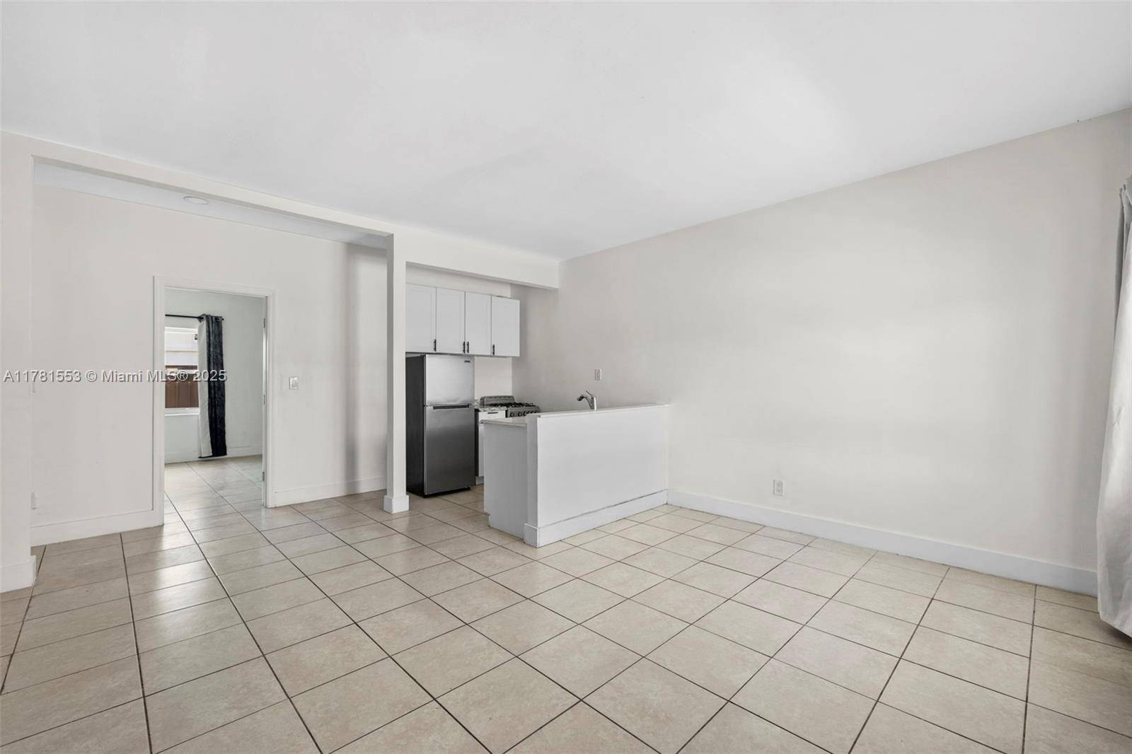 Miami Beach, FL 33141,8135 Crespi Blvd #4