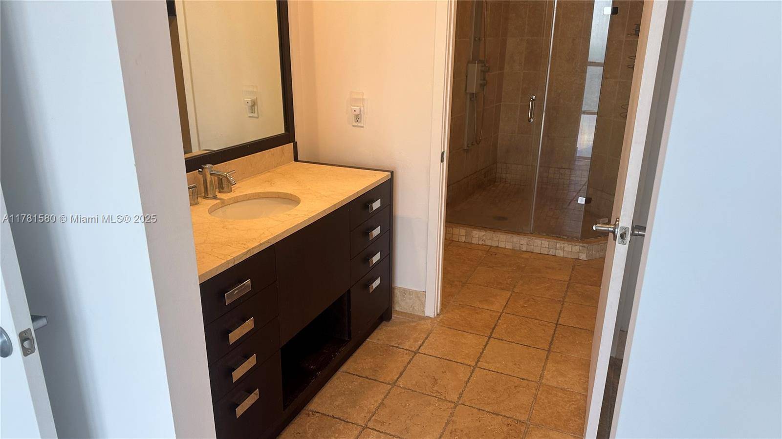 Sunny Isles Beach, FL 33160,18201 Collins Ave #4902