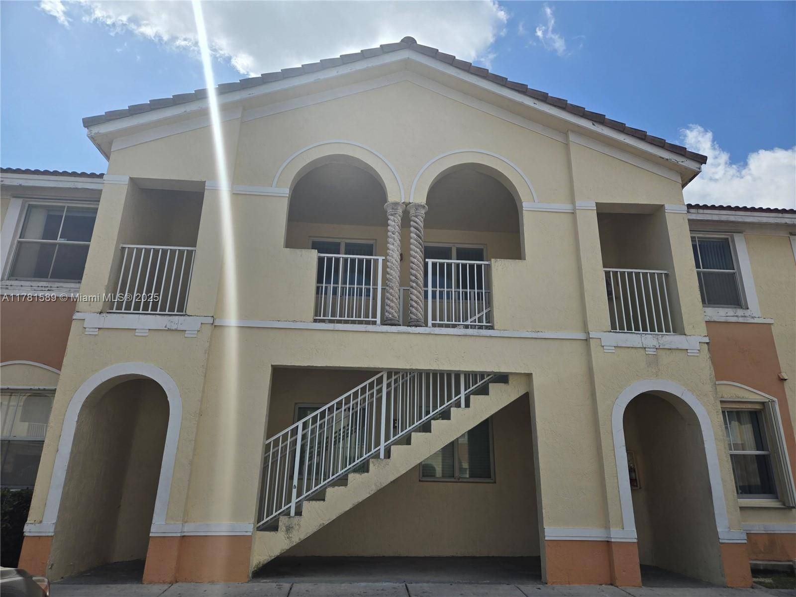 Homestead, FL 33035,1660 SE 29th St #207