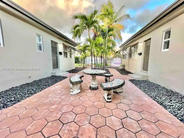 Hollywood, FL 33020,1925 Dewey St #1927