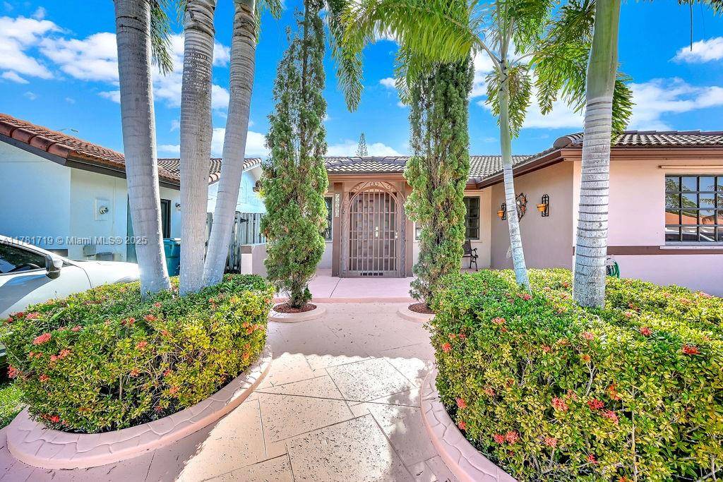 Miami, FL 33193,5881 SW 147th Ct