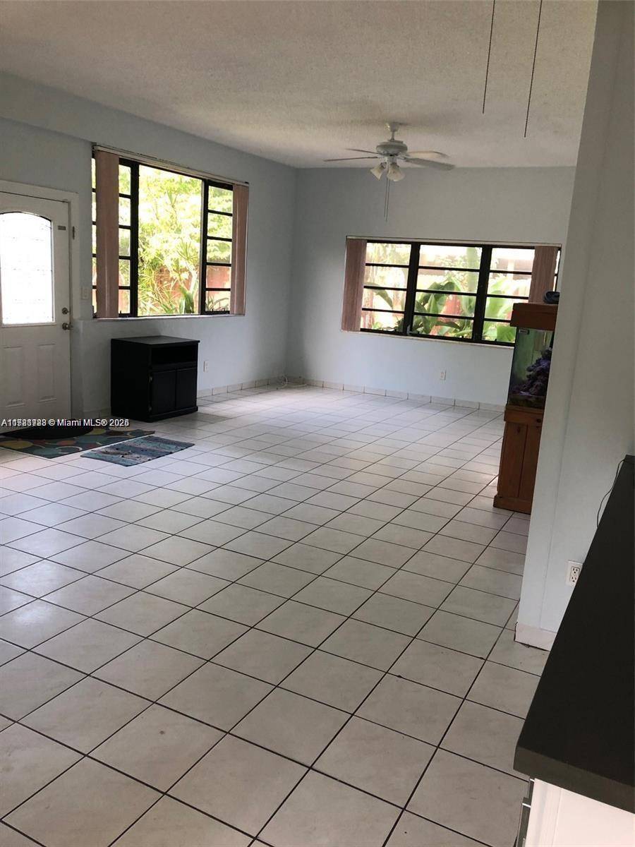 Miami, FL 33162,524 NE 160th Ter
