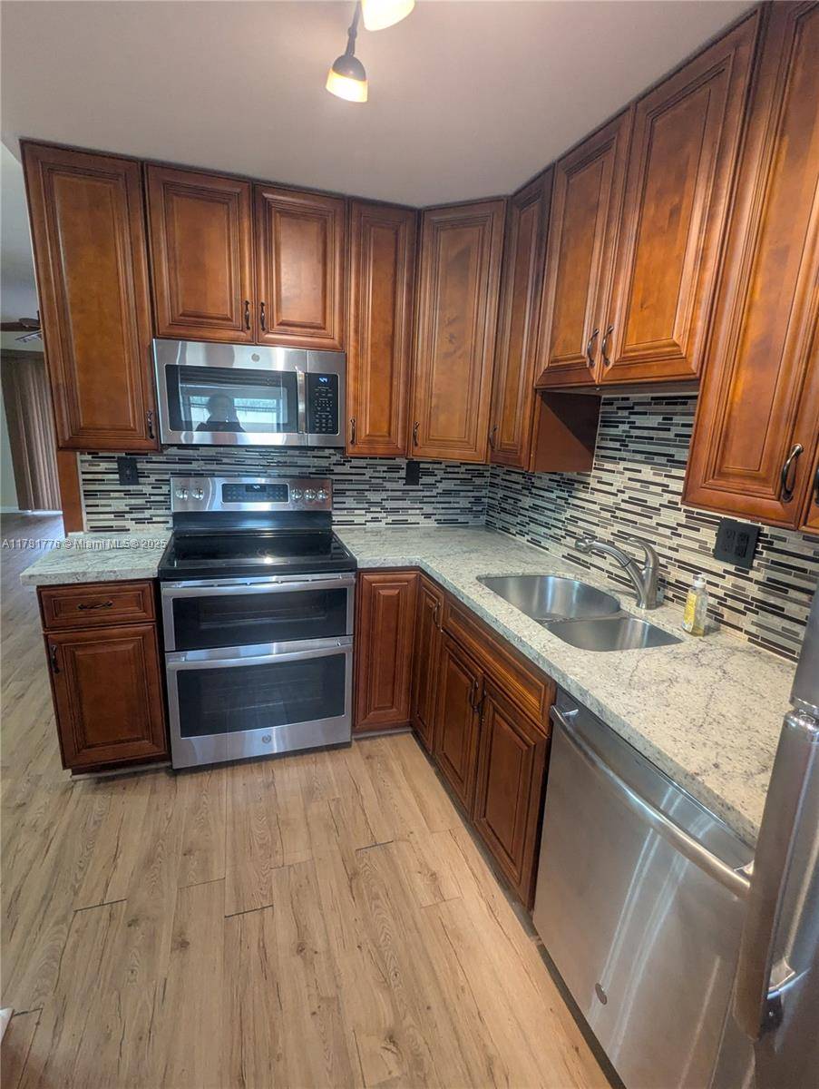 Pompano Beach, FL 33069,703 Gardens Dr #204
