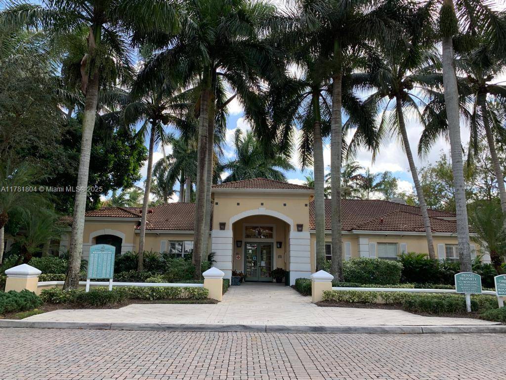 Coral Springs, FL 33067,6588 W Sample Rd #6588
