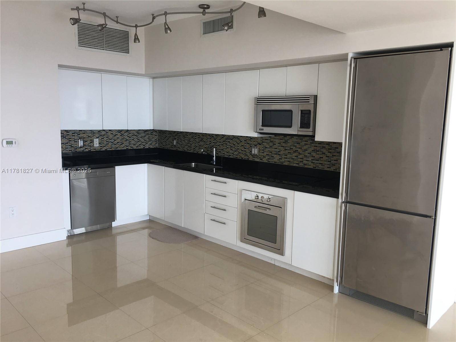 Miami, FL 33130,92 SW 3rd St #4209