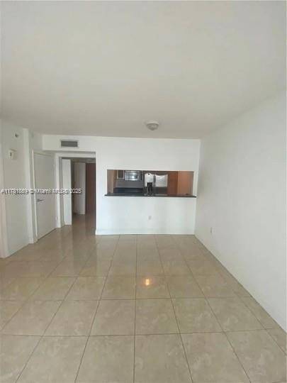 Miami, FL 33131,31 SE 5th St #409