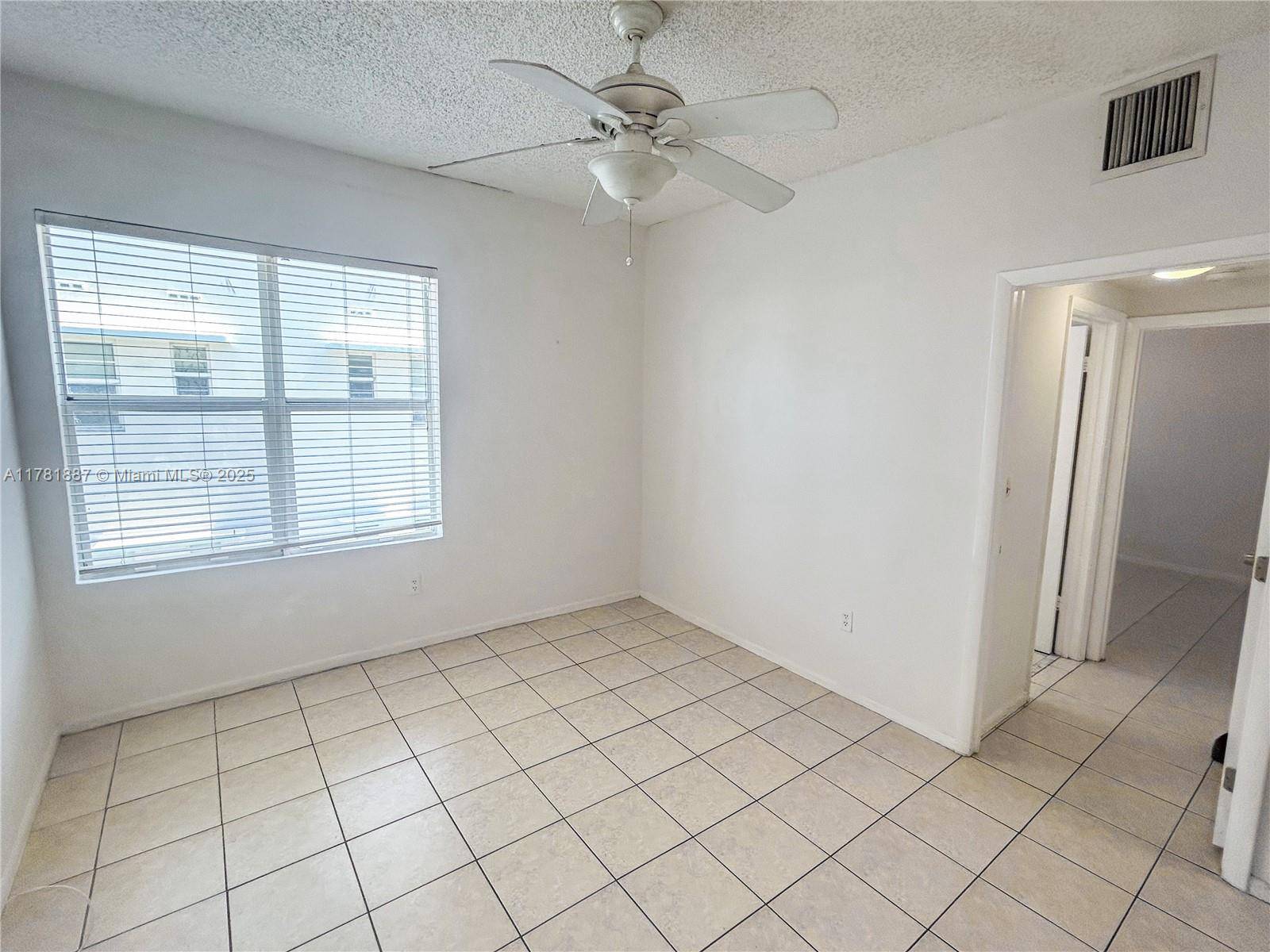 Miami Beach, FL 33139,1218 Drexel Ave #204