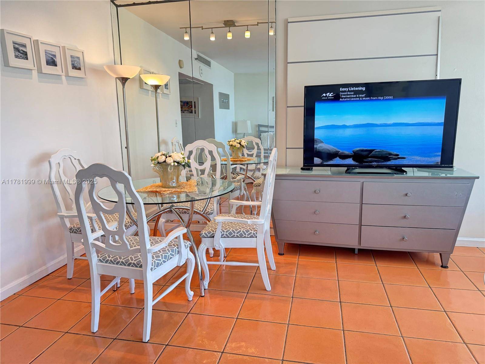 Miami Beach, FL 33139,100 Lincoln Rd #836