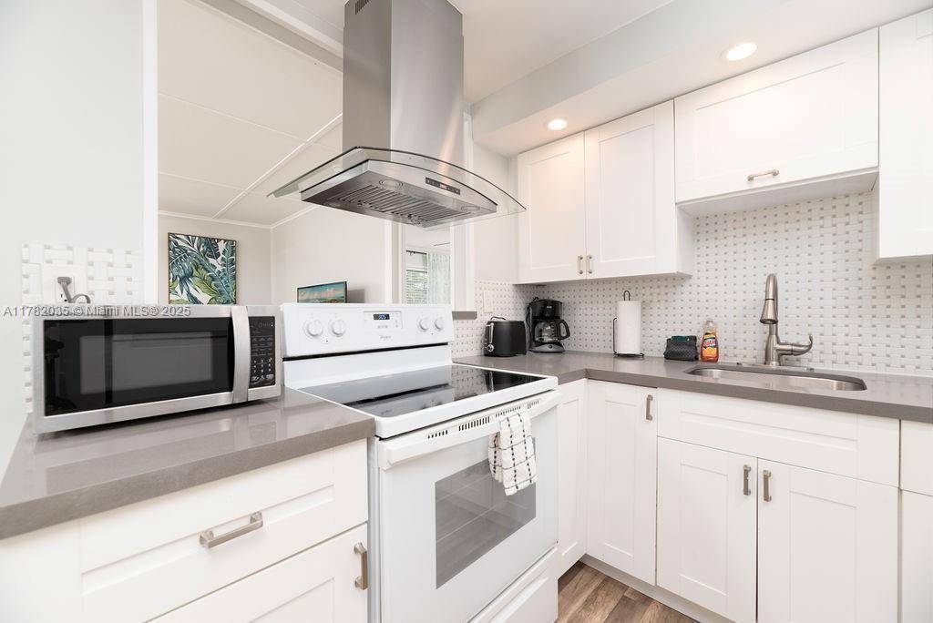Fort Lauderdale, FL 33312,551 SW 13th Ave #4