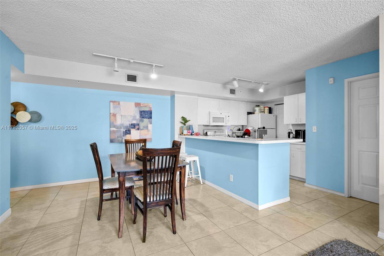 Davie, FL 33328,2600 S University Dr #107