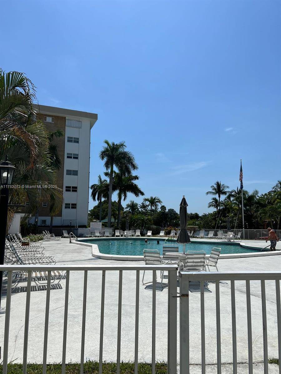 Oakland Park, FL 33334,3020 NE 16th Ave #103