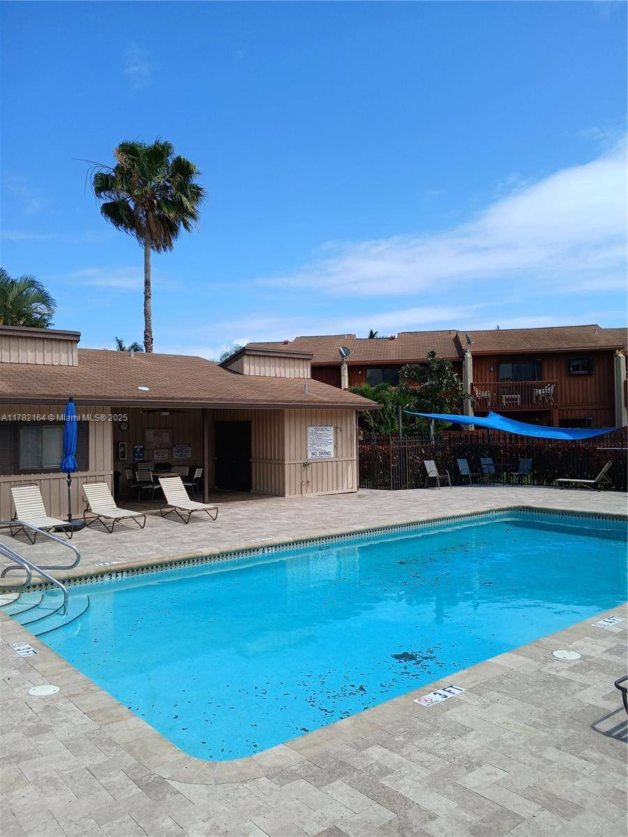 Dania Beach, FL 33004,405 SE 11th Ter