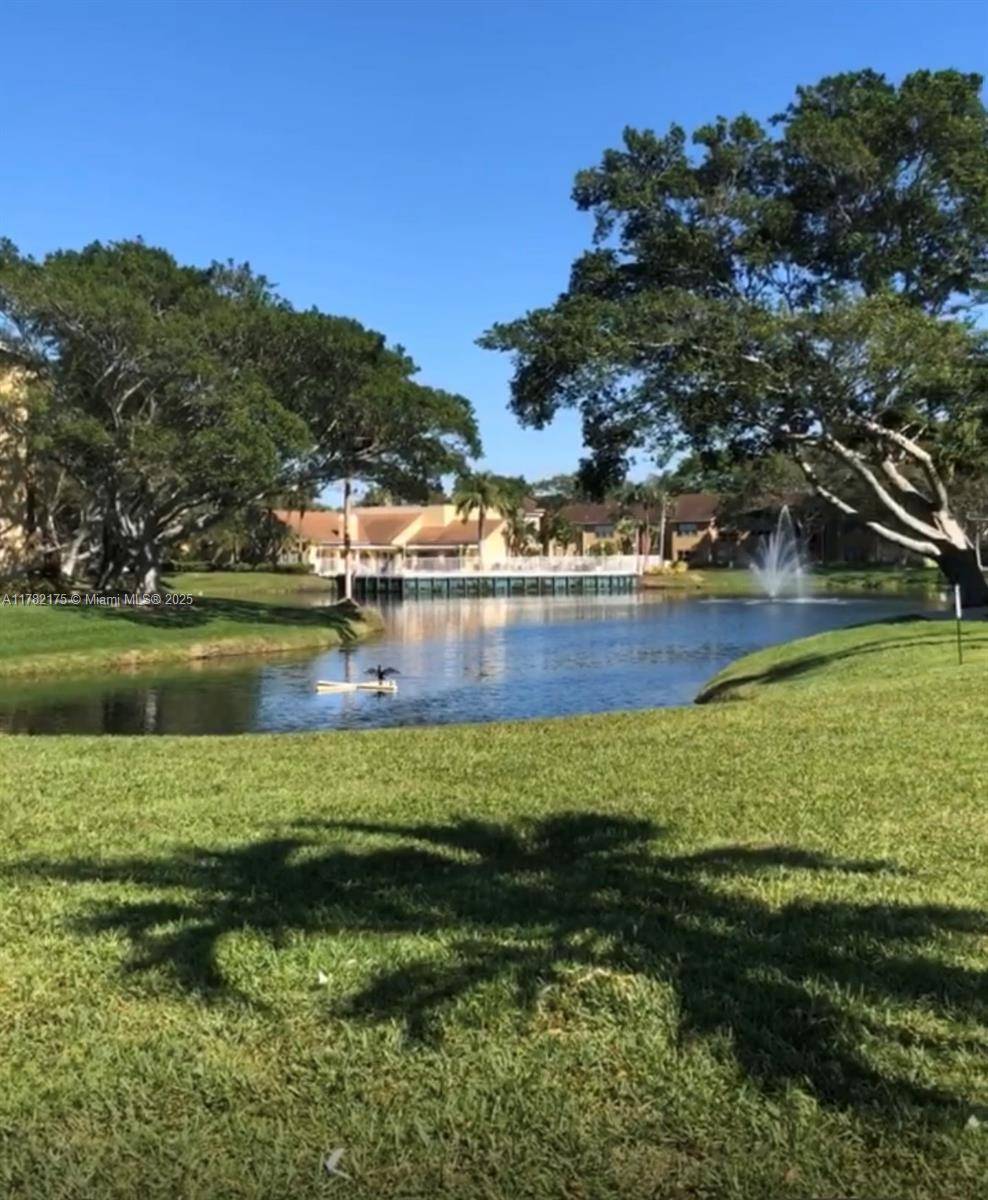 West Palm Beach, FL 33409,1401 Village Blvd #2222