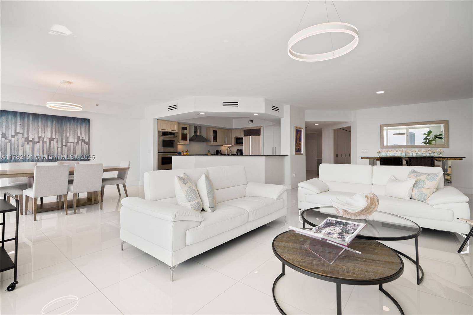 Aventura, FL 33160,3301 NE 183rd St #2807