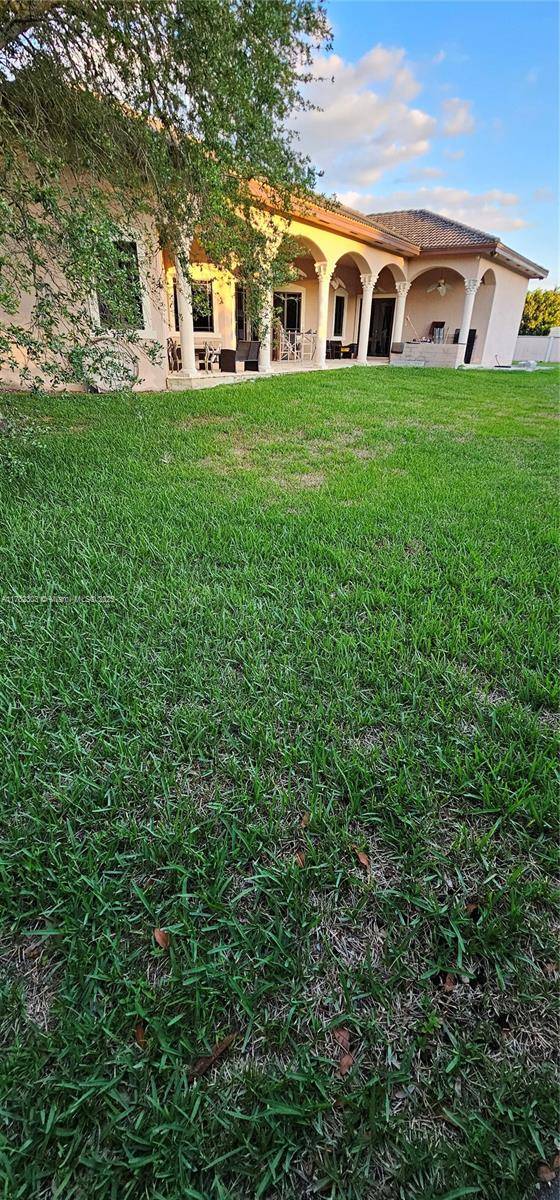 Miami, FL 33177,19330 SW 134th Ct