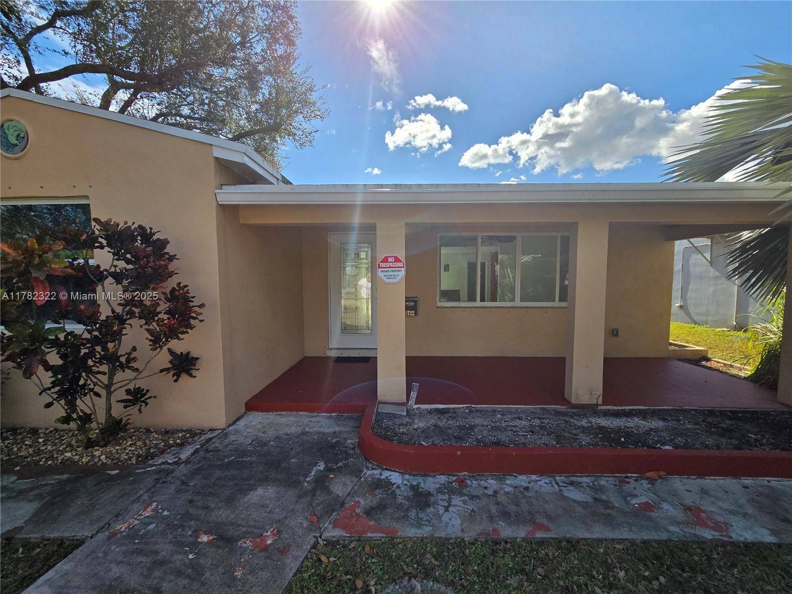 Hollywood, FL 33020,2722 Pierce St