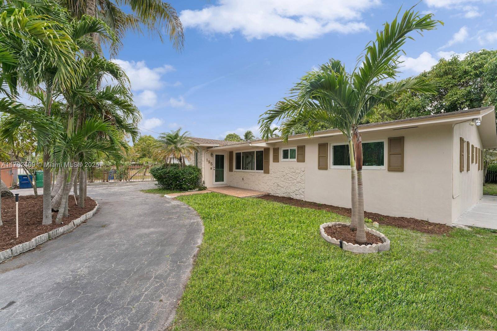 Miami, FL 33162,195 NE 164th St