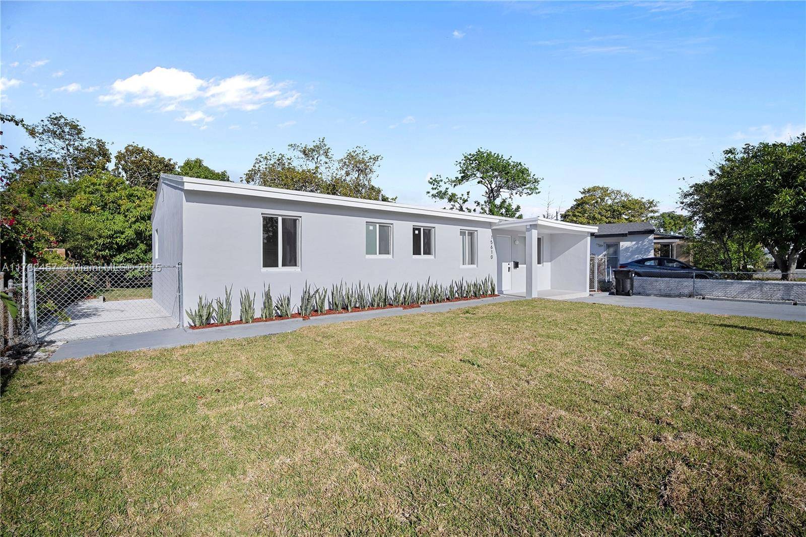 North Miami Beach, FL 33162,15610 NE 15th Ct