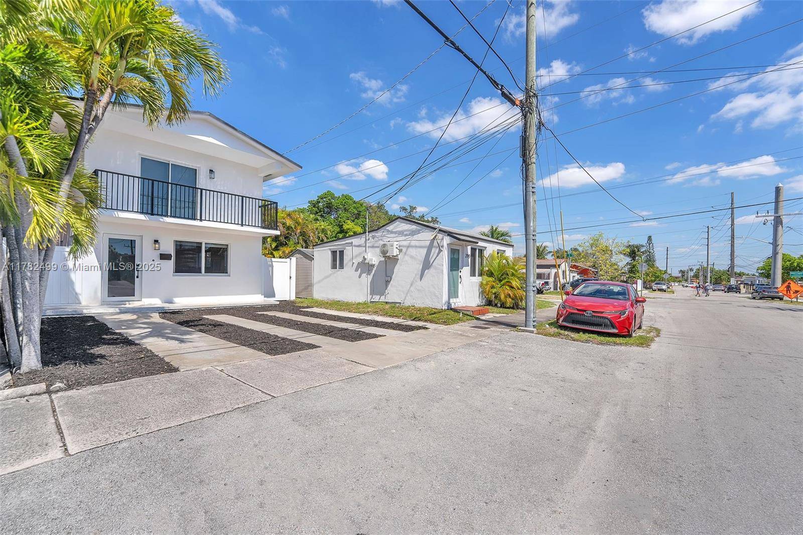Miami, FL 33126,284 NW 45th Ave