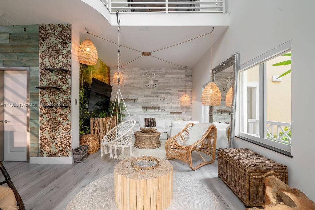 Miami Beach, FL 33139,100 Jefferson Ave #10012