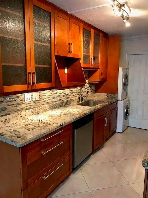 Fort Lauderdale, FL 33316,2900 Banyan St #202